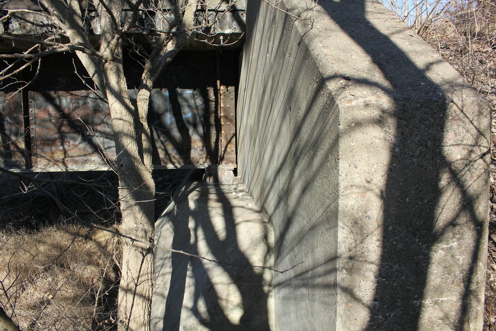 East abutment